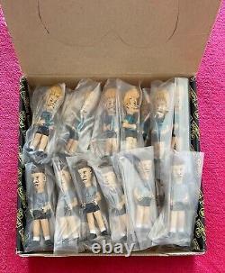 Bevis & Butthead Figurines 1993 Rare Display Box & 24 Bevis & Butthead