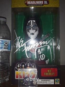 KISS? Headliners XL Ace Frehley AUTOGRAPH 6 Figure #00663 + Stage Guitar pick