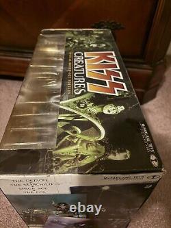 Kiss action figure limited edition set great condition in box