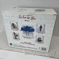 Pink Floyd The Wall Series 2 Figure Diorama Prosecutor